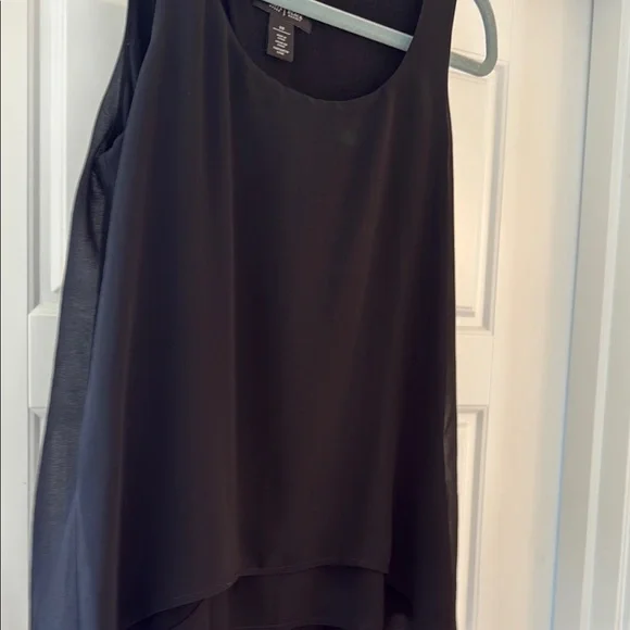 White House Black Market sleevless blouse tank top. Size XS - Picture 3 of 9